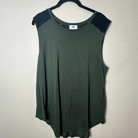 OLD NAVY Olive Green with Black Crochet Lace Trim T Shirt Top - size Large - Picture 2 of 6